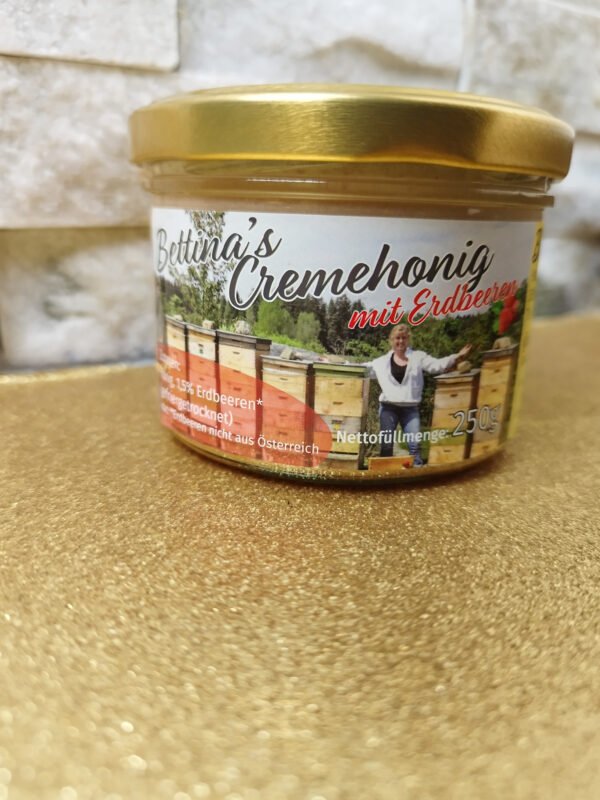 Cremehonig mit Erdbeeren