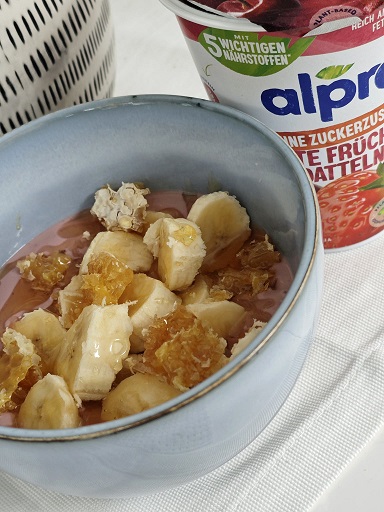 Wabenhonig - direkt vom Bienenstock im Holzrahmen – Bild 5